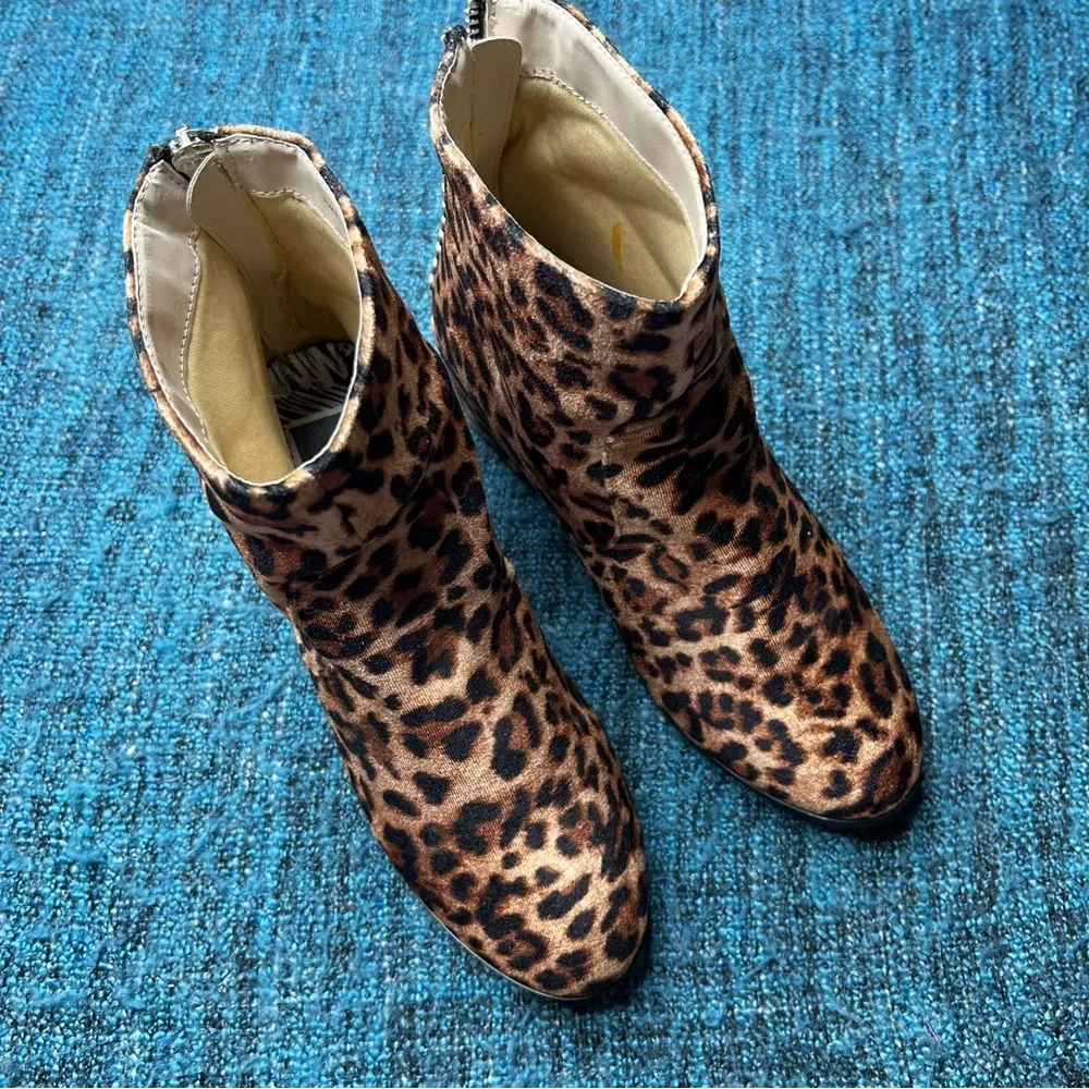 Dolce Vita Leopard Print Ankle Booties in Brown Black